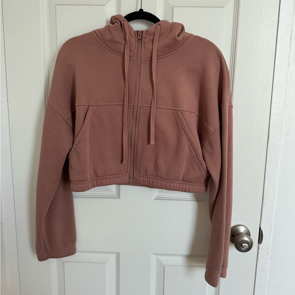 Mauve cropped hoodie, concept club